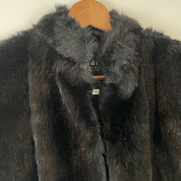 DILVA DI ROMA Faux Fur Vest Size Medium Large Italian Design Made in USA Black - Picture 4 of 11